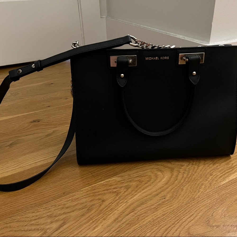 Black Michael Kors Tote